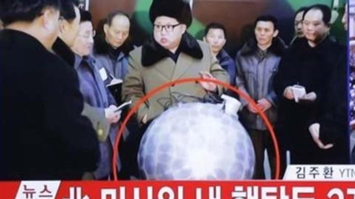 Kim Jong un con la bomba nuclear