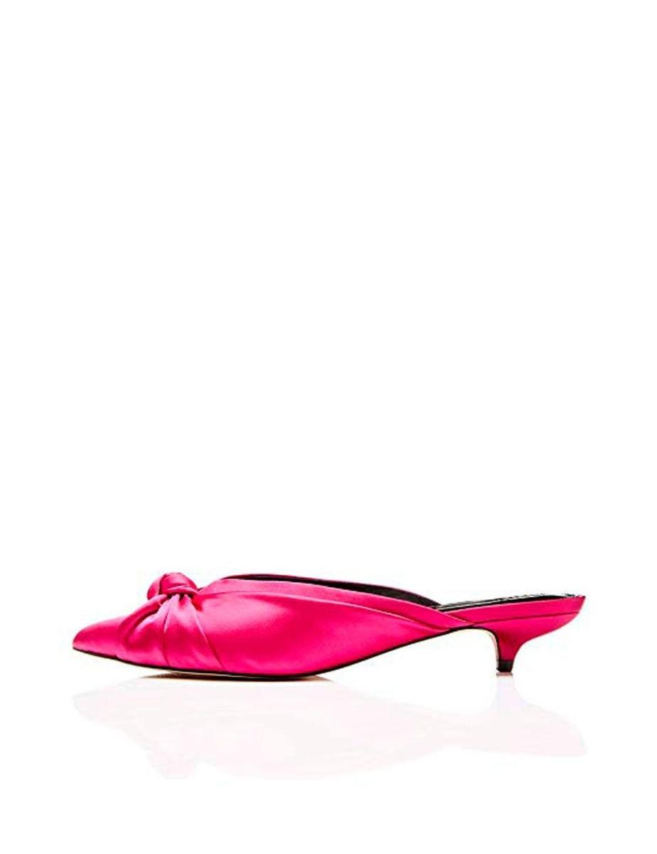 Zapato destalonado en fuscia de Find.. (Precio: 22,75 euros)