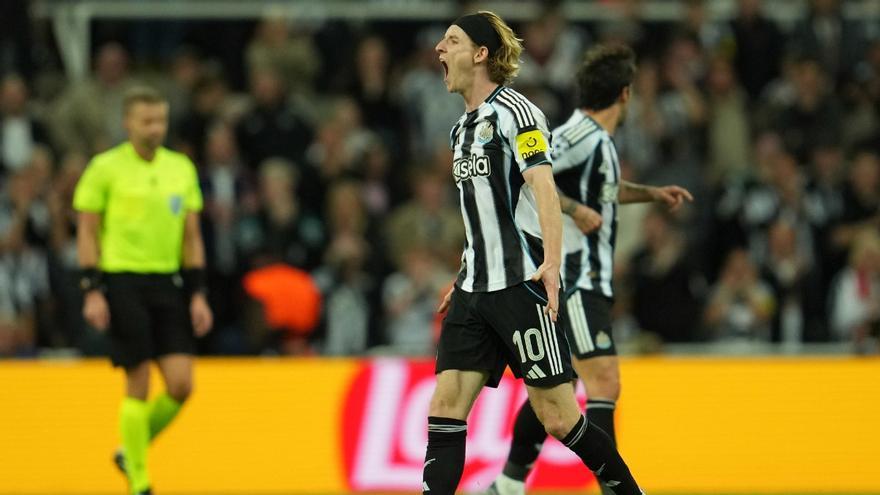 El Barça bajó la guardia... Y apareció Anthony Gordon para anotar en el 90