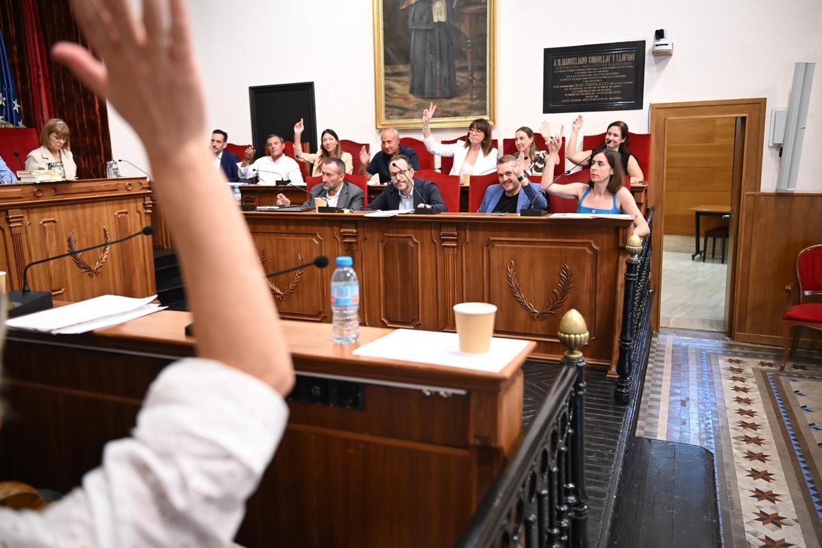 La bancada de la izquierda, en el pleno del mes de julio celebrado este lunes.