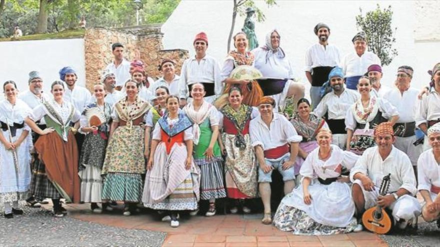 Ball tradicional amb el Grup de Danses El Raval