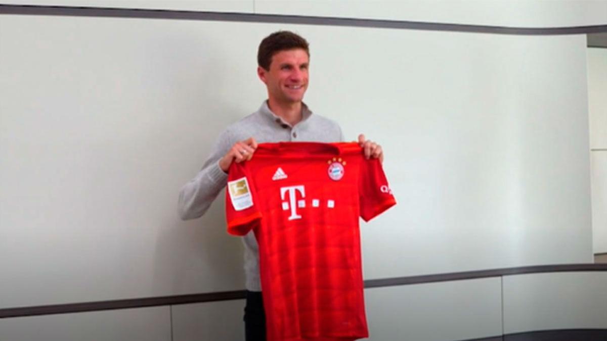Müller renueva con el Bayern: "Volveremos a jugar al fútbol"