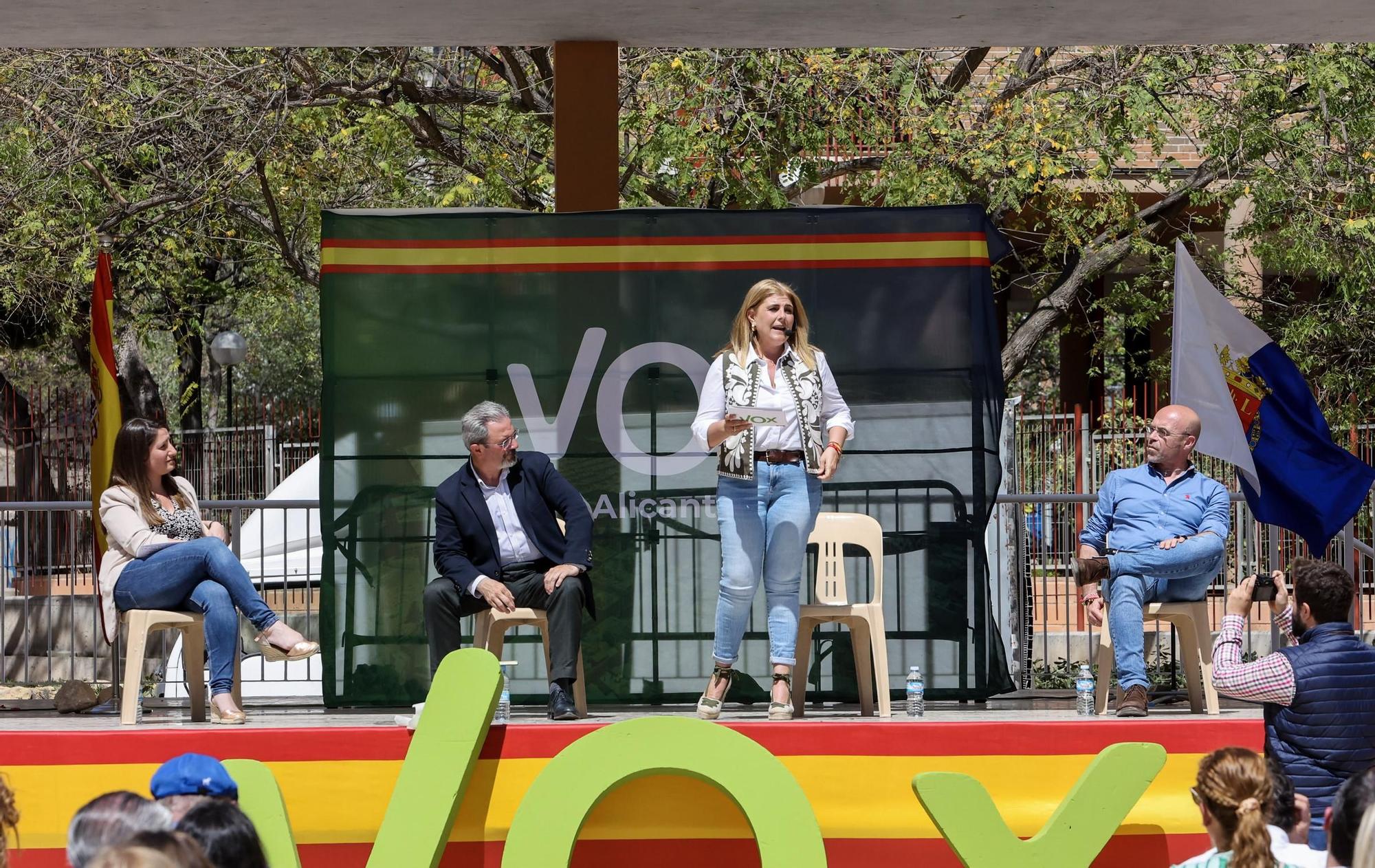 Julia Llopis "se estrena" en Vox