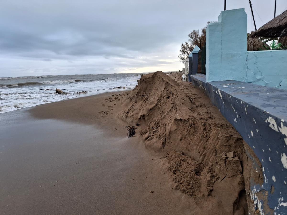 El estropicio del temporal Harry en las playas de Dénia y Xàbia (imágenes)