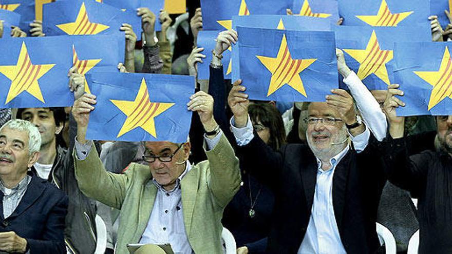 Pasqual y Ernest Maragall, junto a Oriol Junqueras.