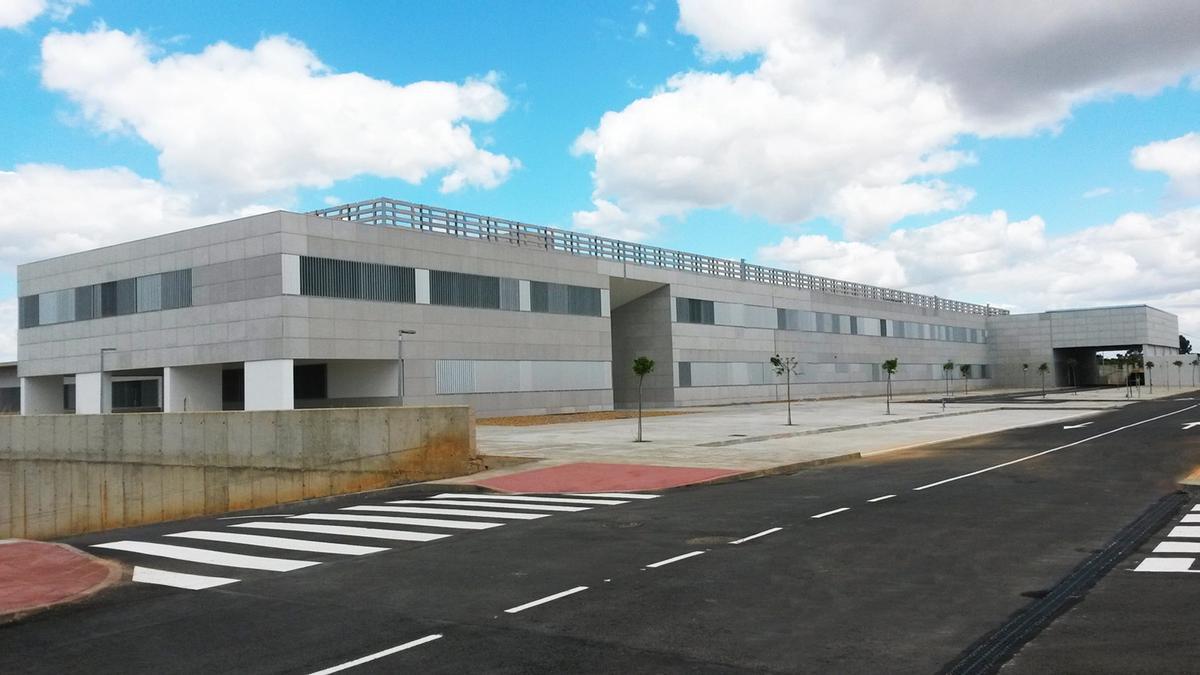 Fachada del hospital Chare de Lepe