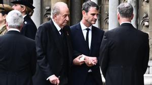 ‘Mamarazzis’: Joan Carles I no va voler anar en cadira de rodes al funeral d’Isabel II