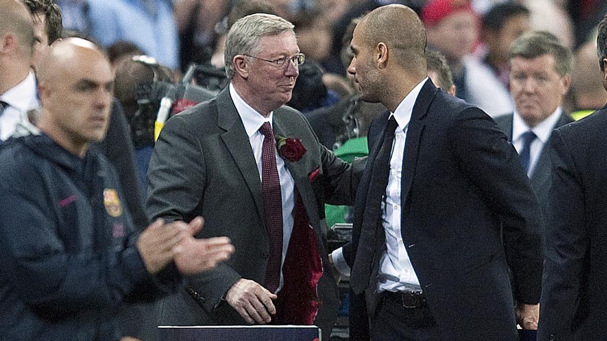 Sir Alex Ferguson y Pep Guadiola se saludan después de la final de la Champions de Wembley de 2011.