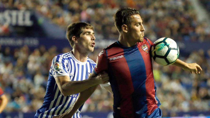 Álex Alegría se recuperará de la lesión de rodilla en Sevilla