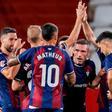 Los futbolistas del Eibar celebran su victoria ante el Albacete