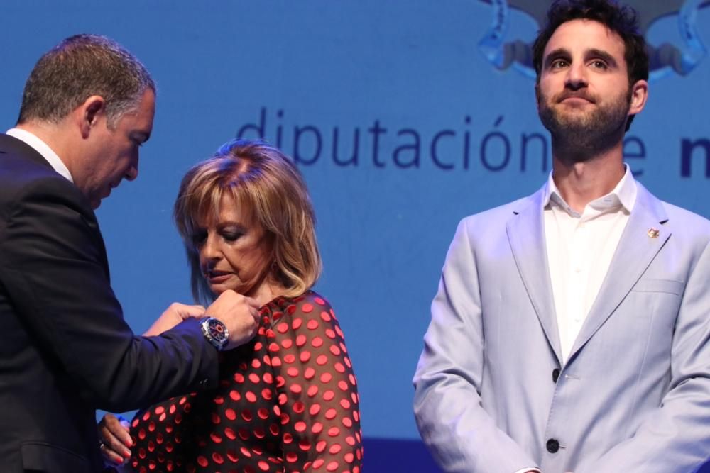 Entrega de recoocmientos de la Diputación Provincial de Málaga a Dani Rovira y María Teresa Campos.