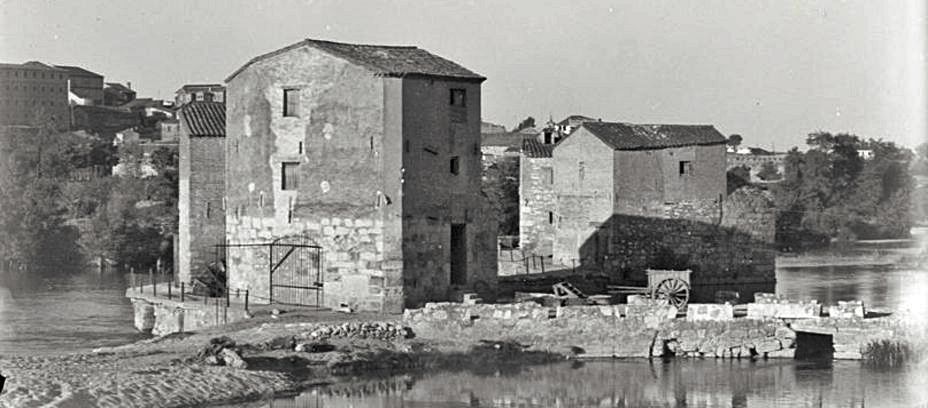 Vista de las aceñas de Cabañales, en la margen izquierda. | Wunderlich