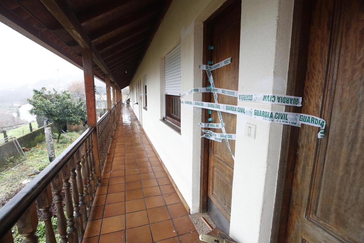 La habitación del hostal fue precintada por la Guardia Civil tras el crimen.