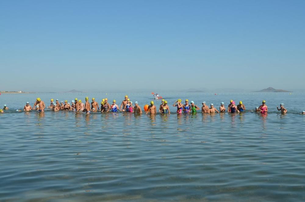 Más de 200 participantes 'se mojan' por la esclerósis múltiple en Playa Paraíso