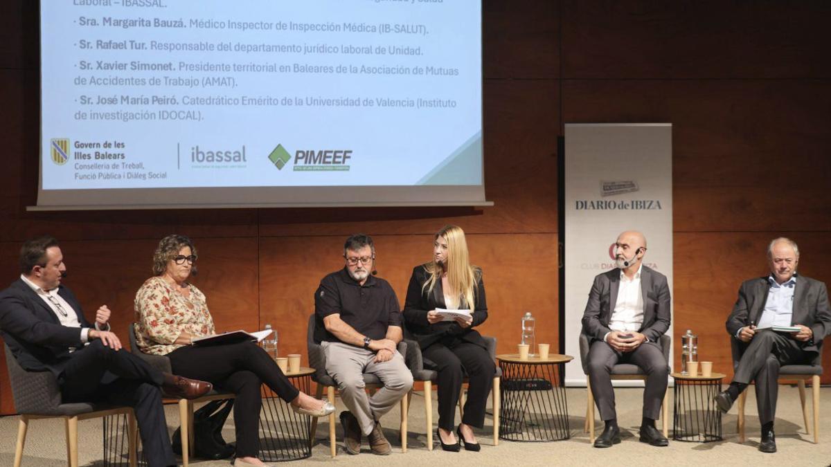 Ponentes de la redonda sobre salud, prevención y marco legal ante el absentismo laboral.