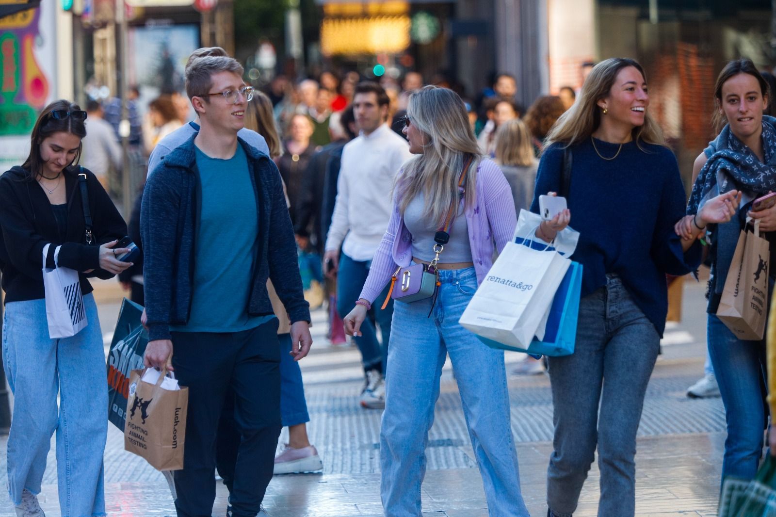 València, a rebosar con las compras de última hora