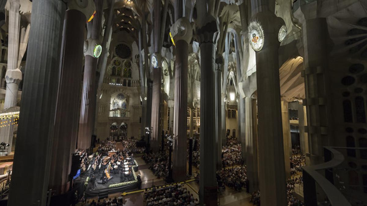 Interior de la Sagrada Família.