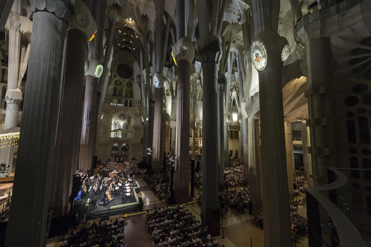 Interior de la Sagrada Família. Interior de la Sagrada Família.