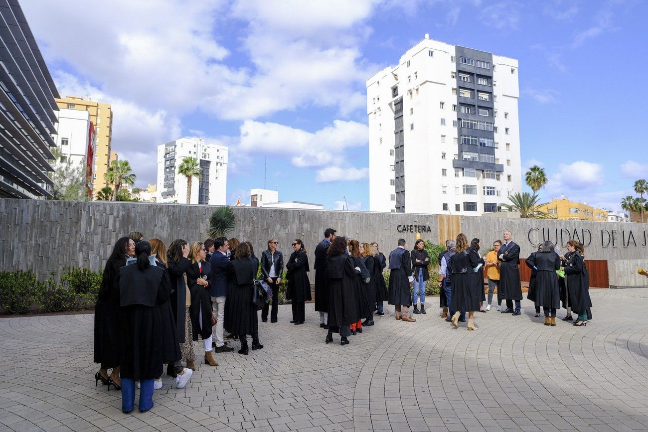 Concentración de letrados de la Administración de Justicia en Las Palmas de Gran Canaria
