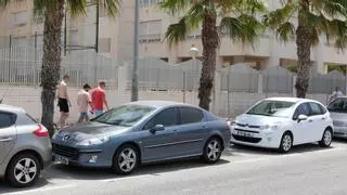 Aparece un coche sospechoso en un colegio de Alicante