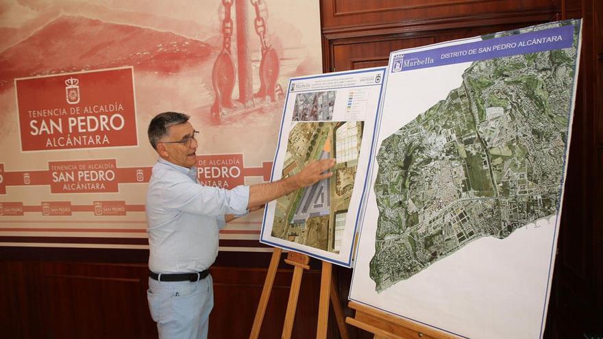 Javier García, ayer, explica los pormenores del proyecto.