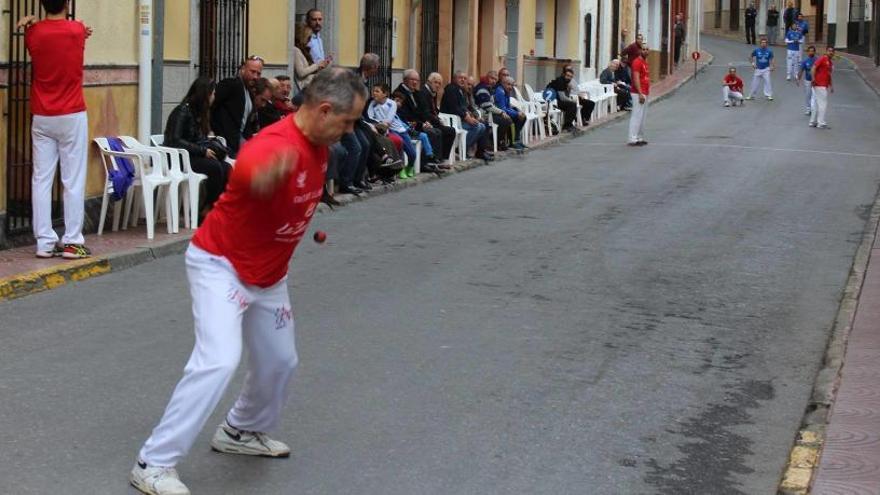 Benidorm y Agost continúan mandando en el Diputación de Alicante