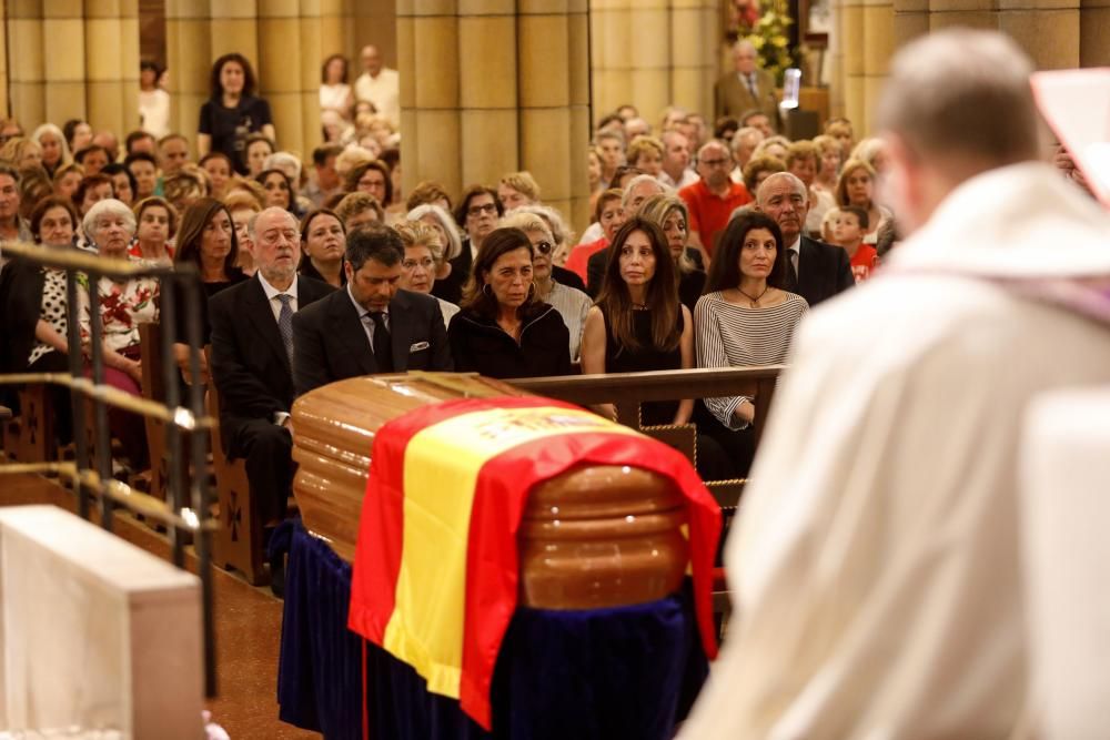 Funeral de Arturo Fernández: Emoción para despedir al chatín de la Puerta de la Villa