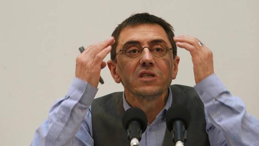 Monedero esgrime una &quot;caza de brujas&quot; y defiende sus cuentas