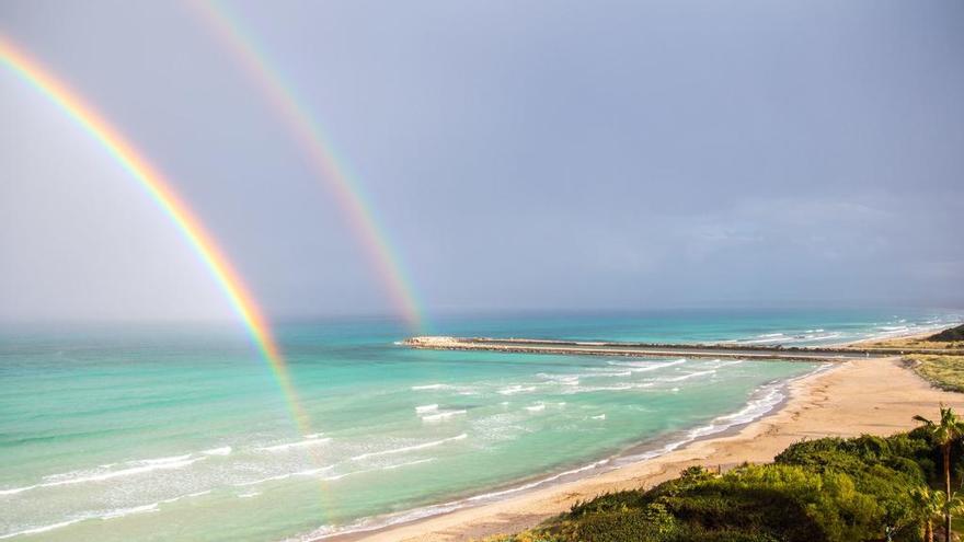 Erster Platz: Doppelregenbogen über der Playa de Muro.