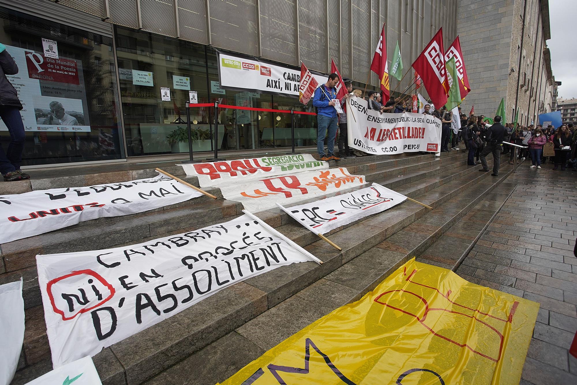 Manifestació del professorat en contra del Departament d'Educació a Girona