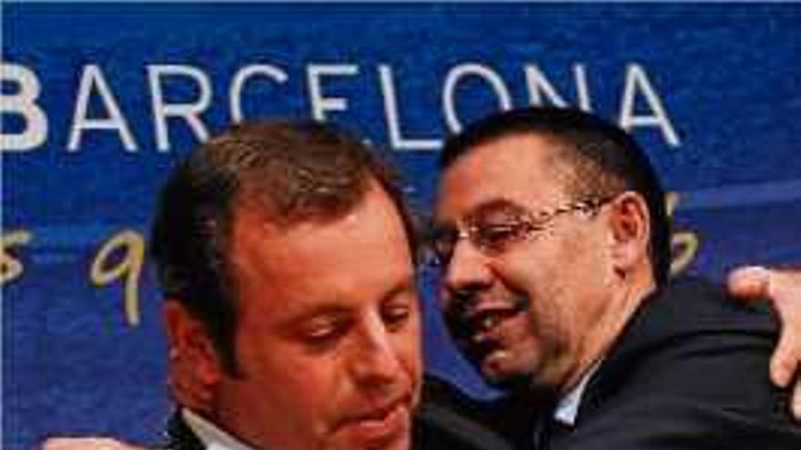 Sandro Rosell i el nou president blaugrana, Josep Maria Bartomeu.