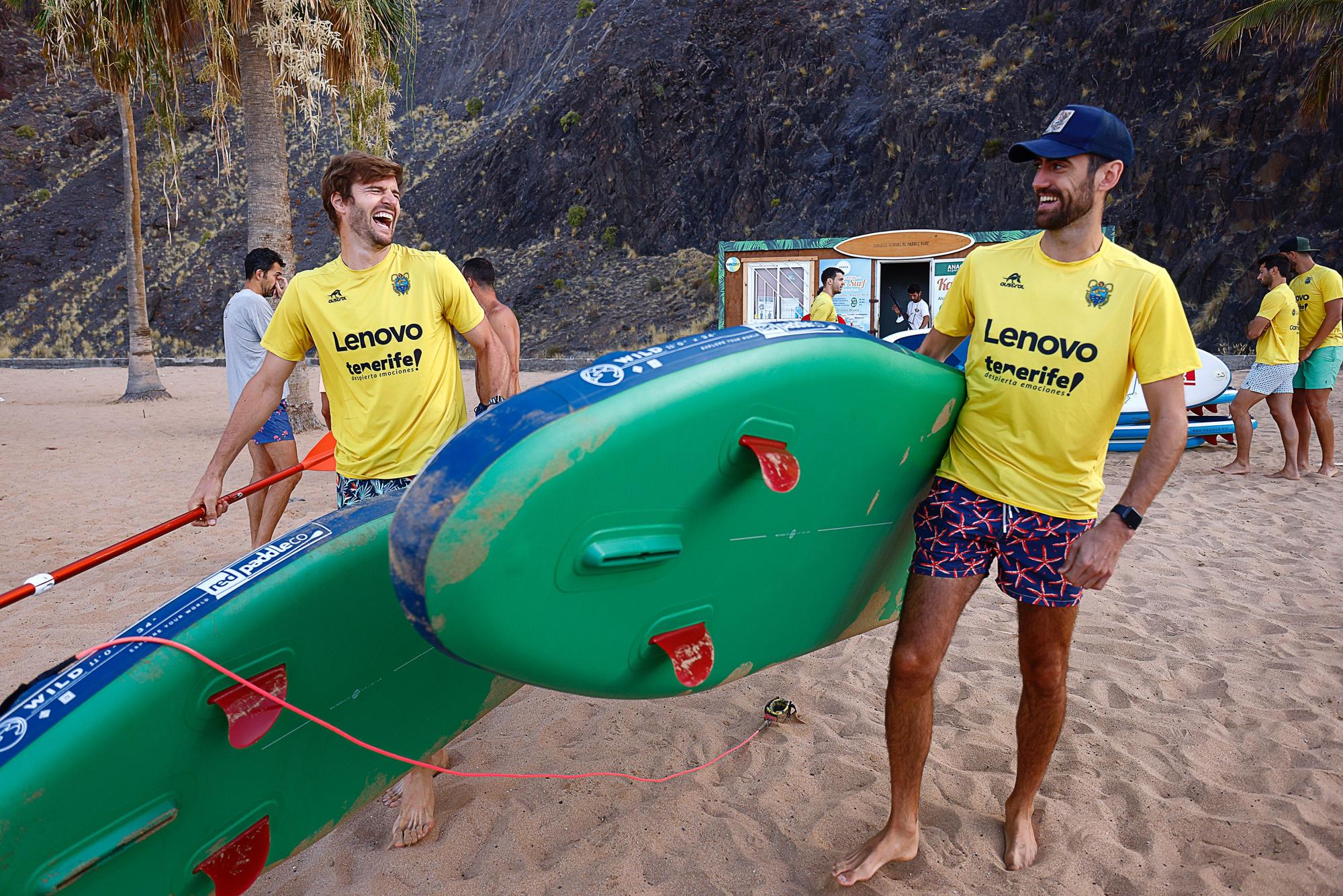 Sesión de paddle surf y kayak del  Lenovo Tenerife