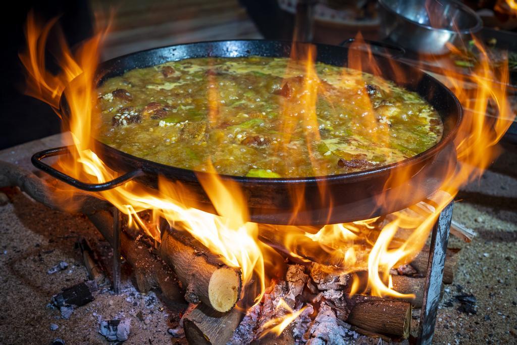 Y con todos ustedes: el plato más reconocido de nuestra gastronomía. ¡Viva la paella!