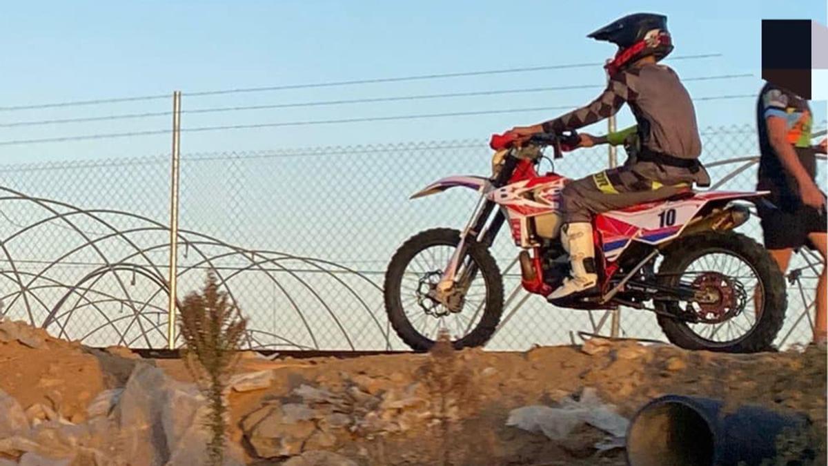 Uno de los motoristas.