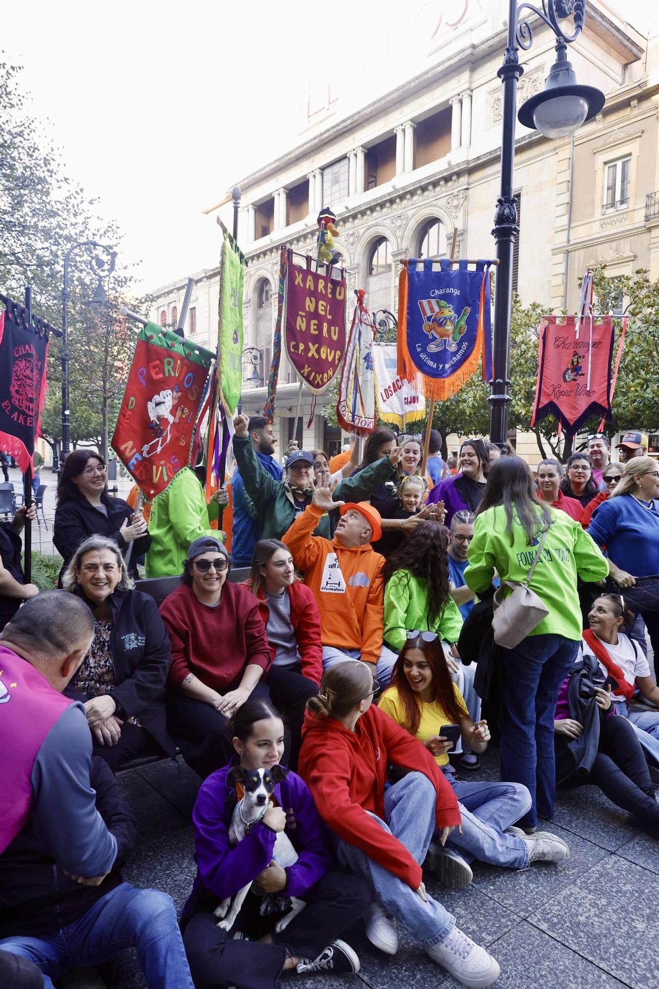 Las charangas del Antroxu de Gijón, tajantes ante su conflicto con el Ayuntamiento: "Un único lugar de ensayo es inviable" (en imágenes)