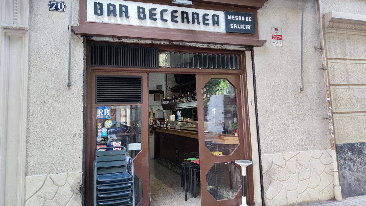 La entrada de Bar Becerrea.