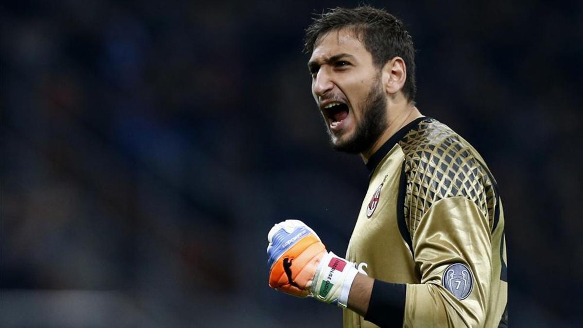 Donnarumma, con la camiseta del Milan