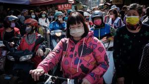 El atestado mercado de Sanhe Market de la ciudad portuaria taiwanesa de Kaohsiung, este miércoles.