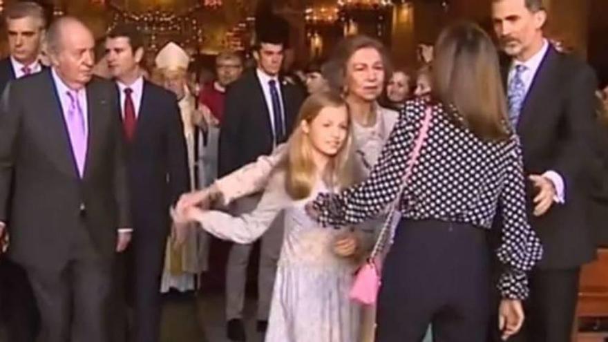 Bronca entre Letizia y Sofía en la Catedral por una foto.