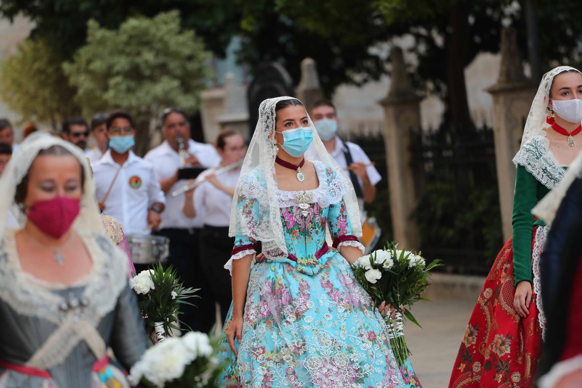 Búscate en el primer día de la ofrenda por la Calle Caballeros de las 20:00 a las 21:00