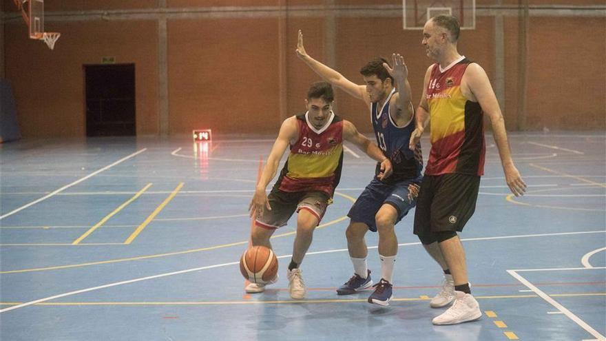 Victoria del Ciudad de Córdoba ante el Bar Moriles en el Memorial Abilio Antolín