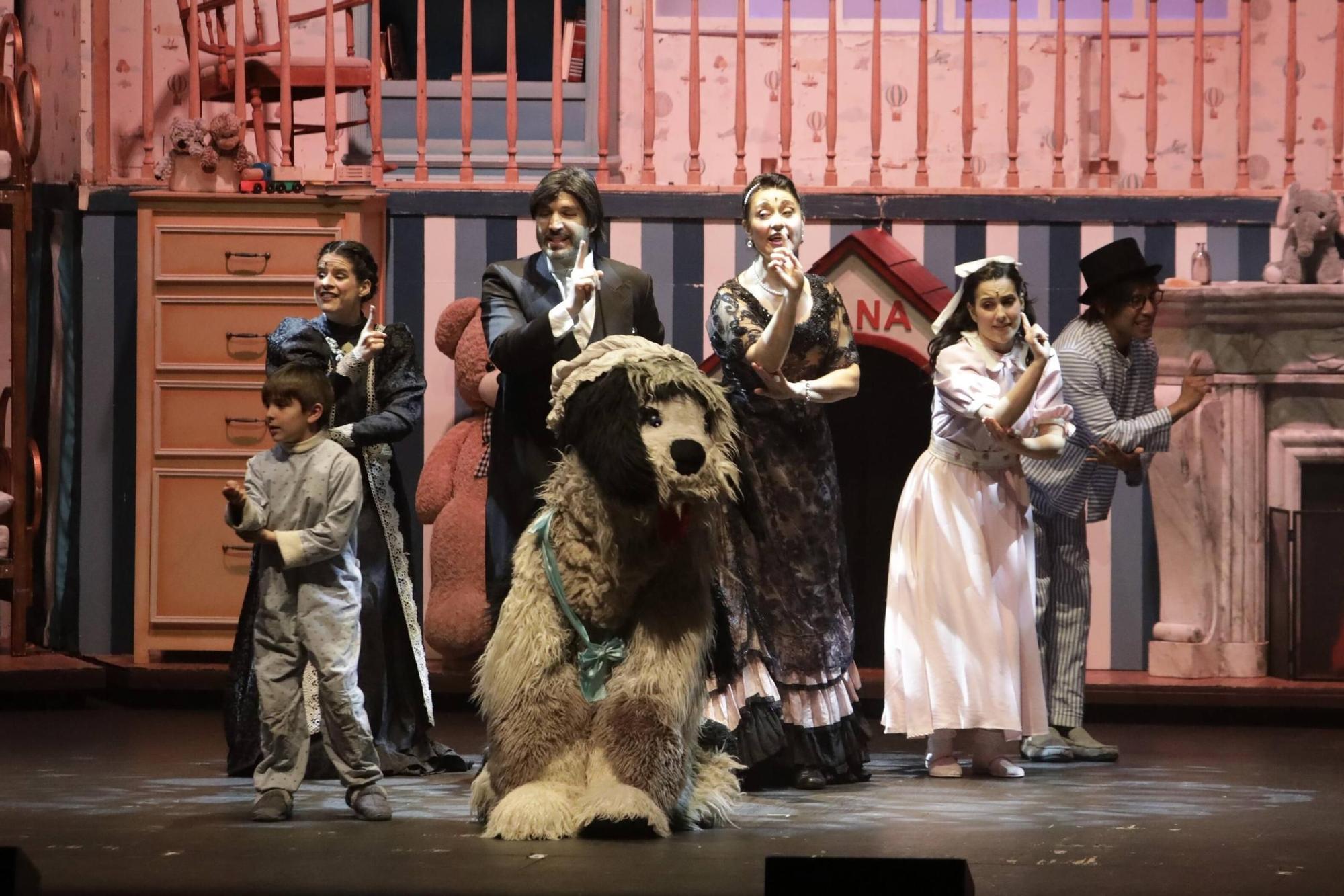 El estreno en Gijón del musical de Peter Pan, en imágenes