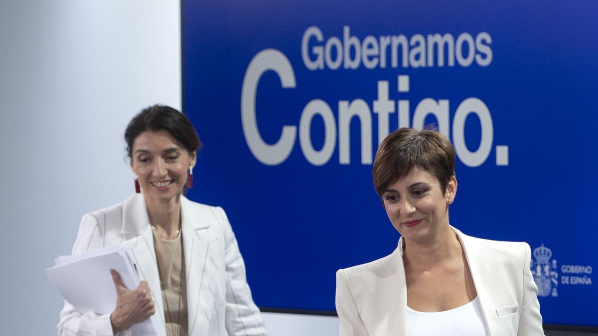 La ministra de Justicia, Pilar Llop, y la portavoz del Gobierno, Isabel Rodríguez, en el Consejo Ministros 13 de septiembre de 2020