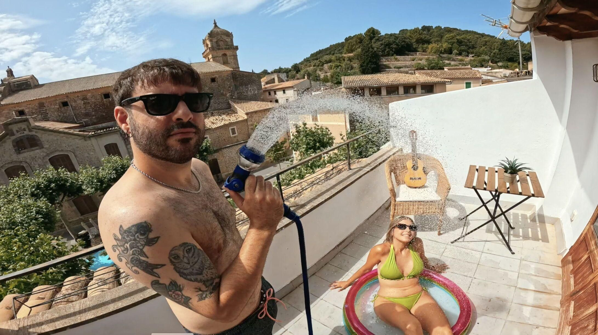 Las imágenes del videoclip de Xanguito contra la masificación turística