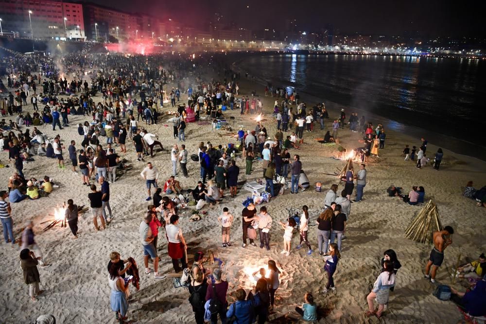San Juan A Coruña 2019 | Las hogueras queman los malos augurios en la noche más corta del año