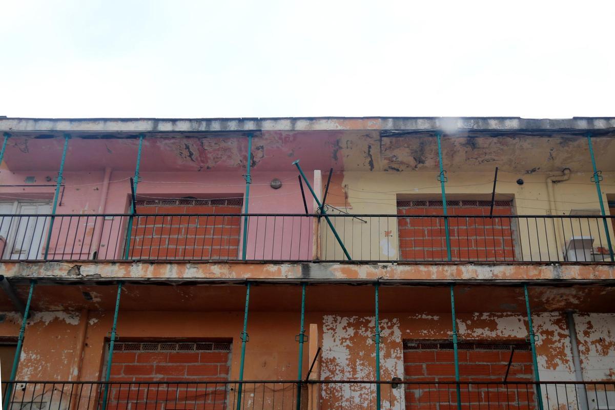 Les imatges de l'estat del bloc de la Creueta de Girona