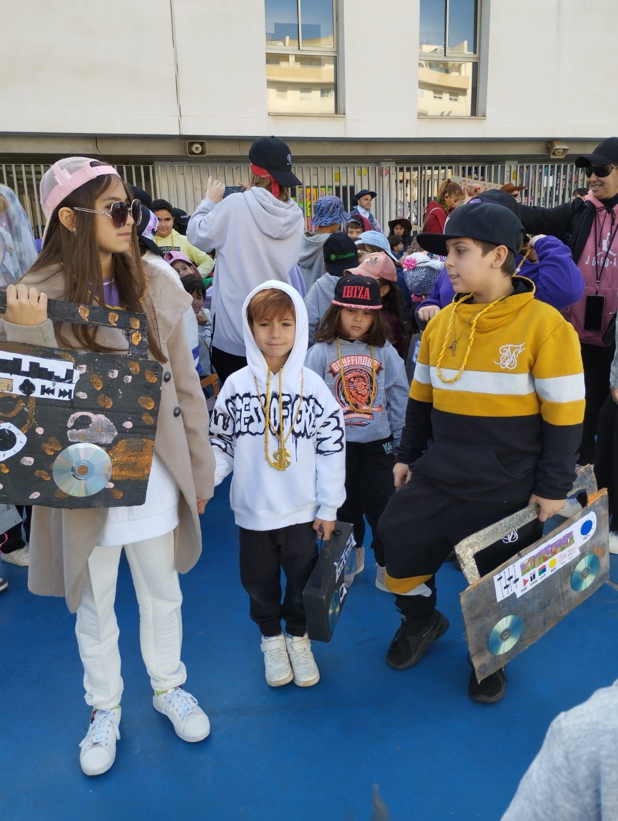 Galería de imágenes del carnaval en el colegio de Sa Graduada de Ibiza