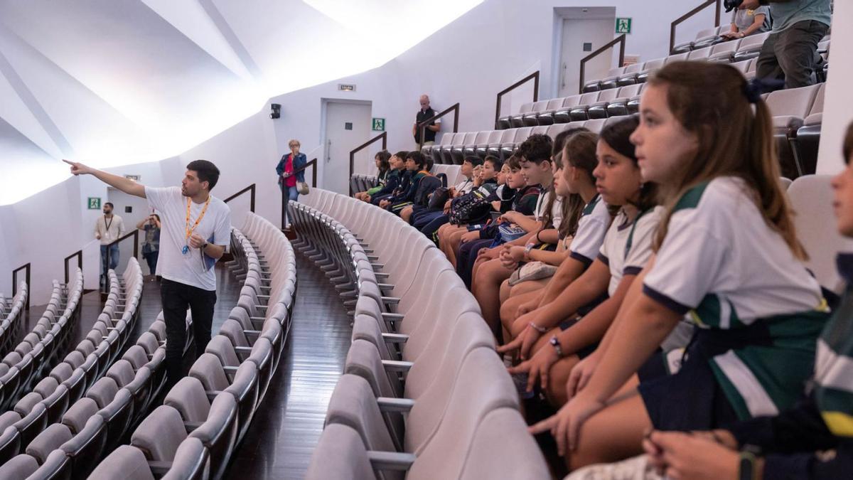 Varias imágenes de una visita escolar a la nueva actividad del Auditorio. | | MIGUEL BARRETO