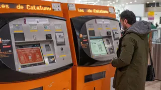 Los comités de empresa de Renfe y Adif amenazan de nuevo con ir a la huelga por el traspaso de Rodalies
