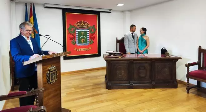 La boda civil de Tamara y Gabriel en Siero, en imágenes